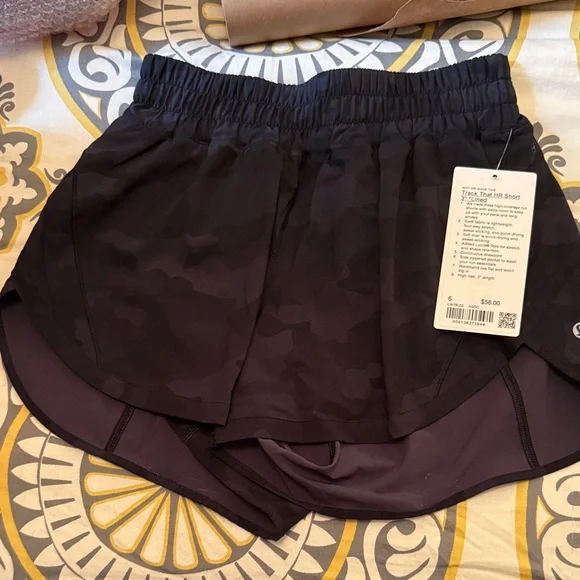 lululemon athletica Track That Black Camouflage Running Shorts 3”- NWT, Size 6 - Picture 1 of 3